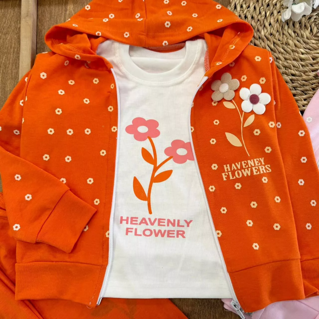 ست ۳ تکه سویشرت شلوار شکوفه سایز ۴۰،۴۵ کد ۵۶۰۵