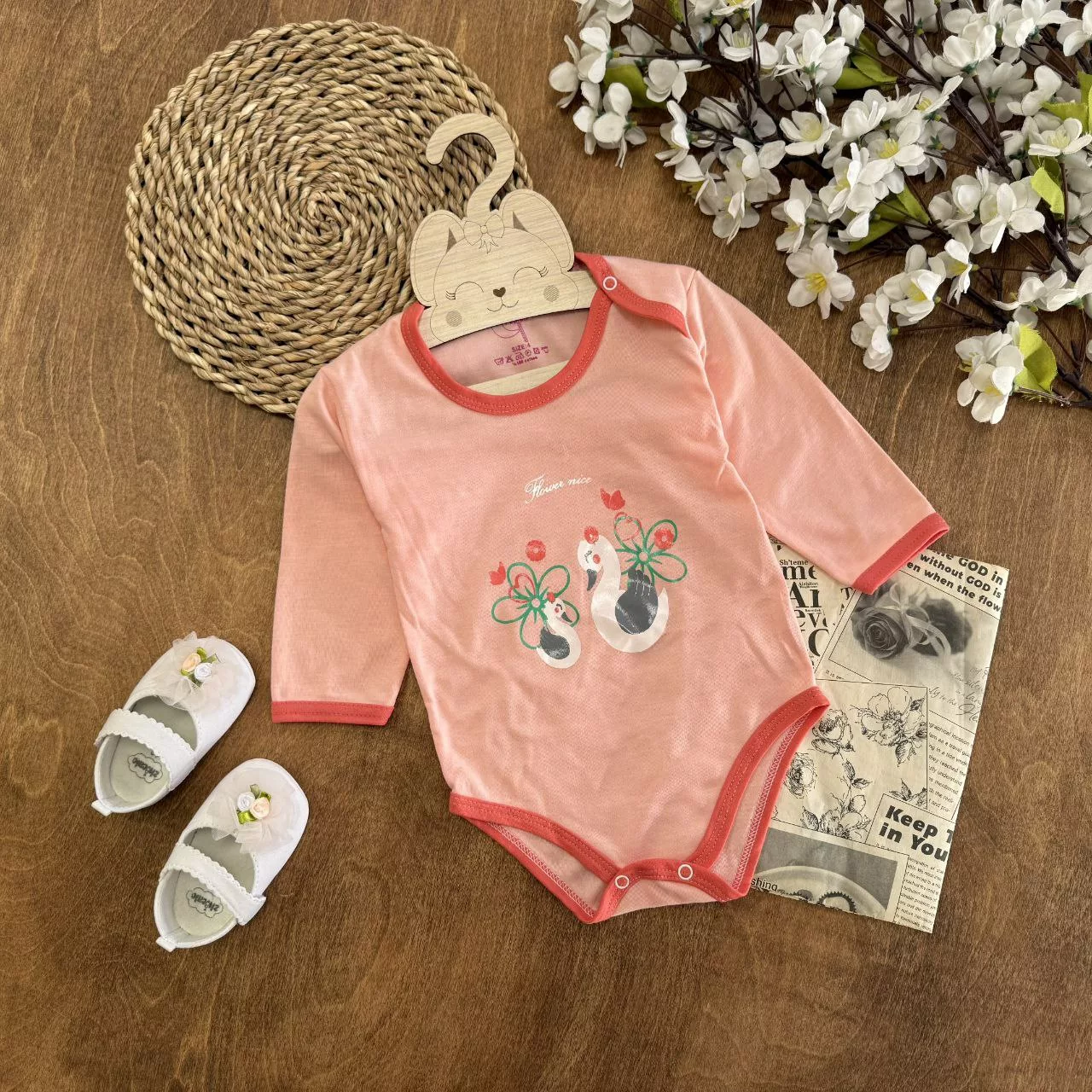 بادی آستین بلند طرح قو سایز ۴ و ۶ کد ۵۶۰۷