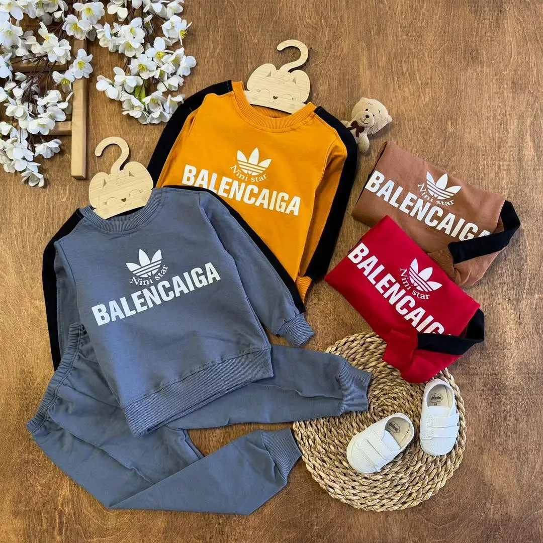 بلوز شلوار بالنسیا آدیداس سایز ۳۵ تا ۴۵ کد ۵۶۴۲