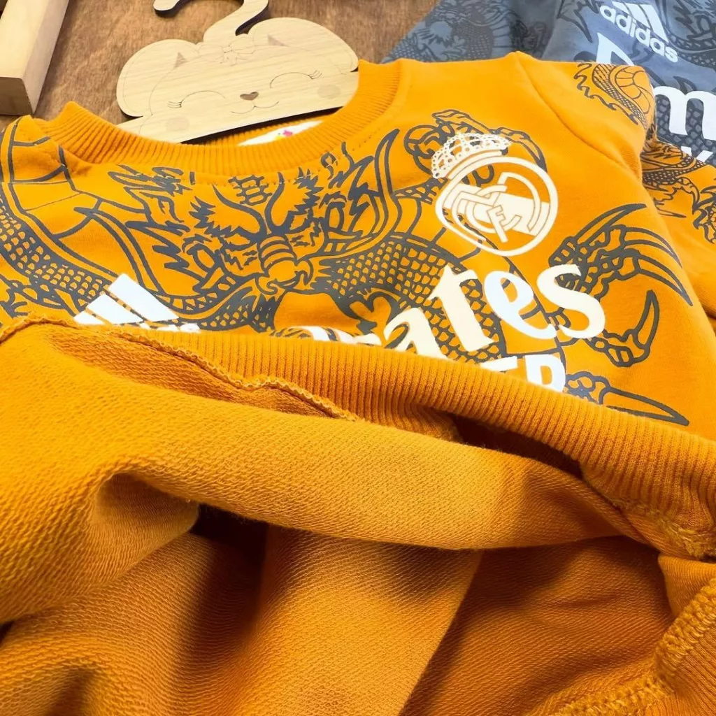 ⁨بلوز شلوار رئال Emirates سایز ۳۵ تا ۴۵ کد ۵۶۴۴