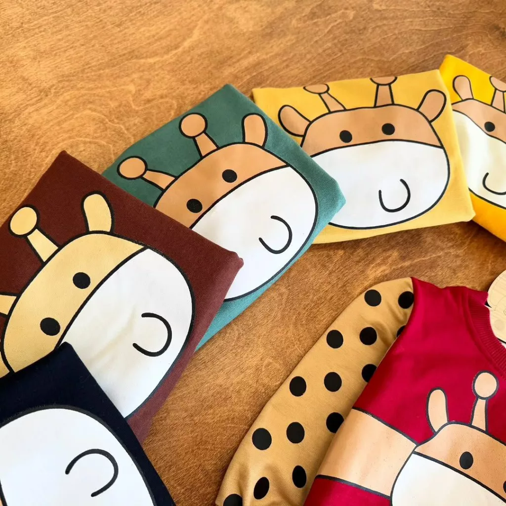 بلوز شلوار زرافه baby سایز ۳۵،۴۰ کد ۵۶۶۵