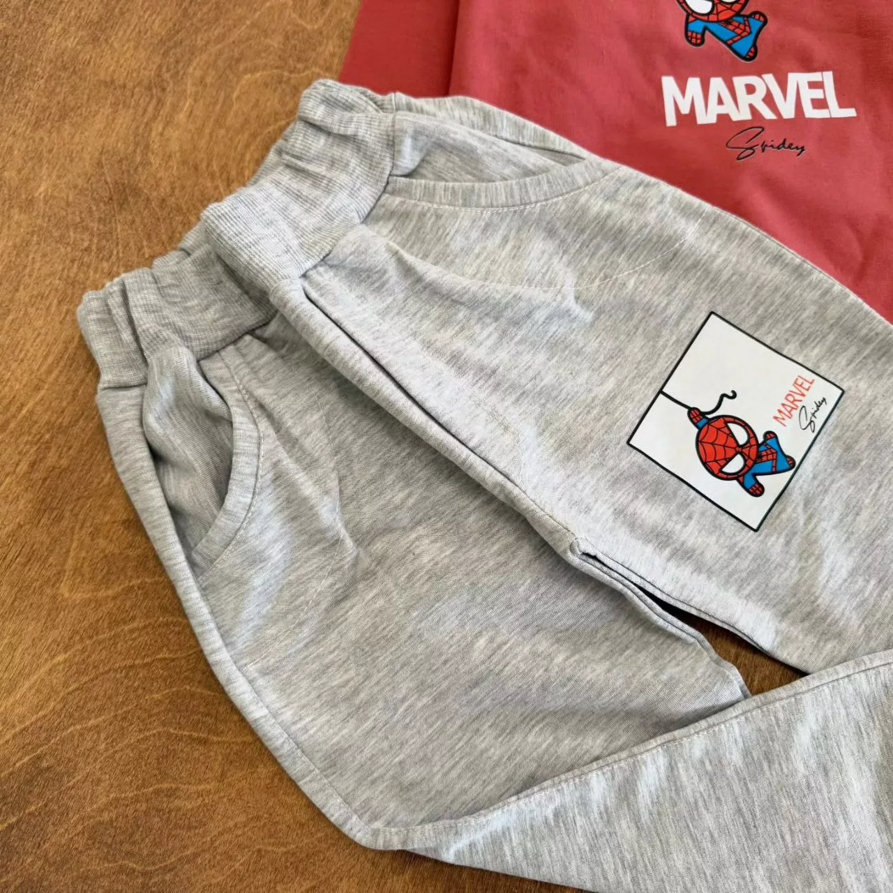 بلوز شلوار مرد عنکبوتی Marvel سایز ۴۵،۵۰ کد ۵۶۹۸