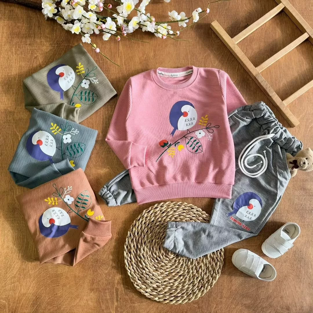 بلوز شلوار اتوبانی گنجشک و گل سایز ۴۰،۴۵ کد ۵۷۲۳