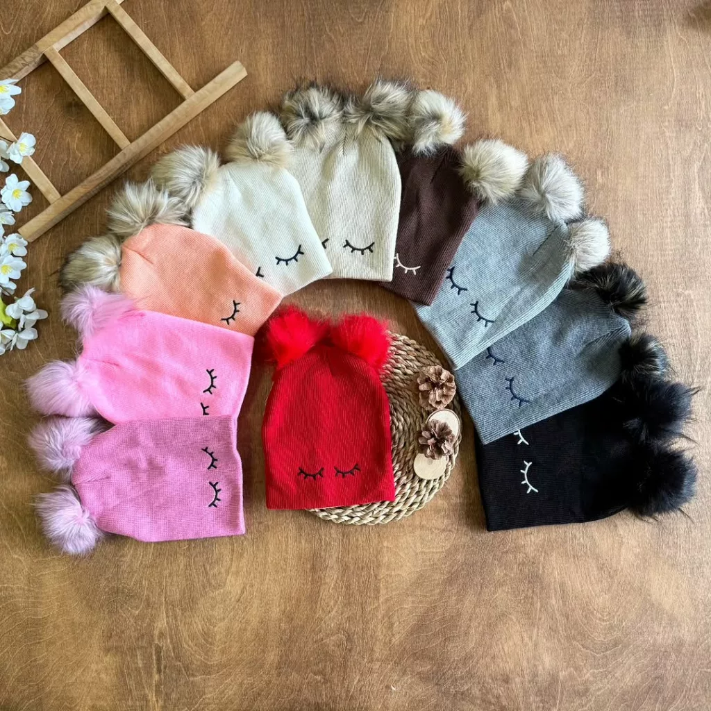 کلاه بافت چشم خوابیده دوپوم کد 5730