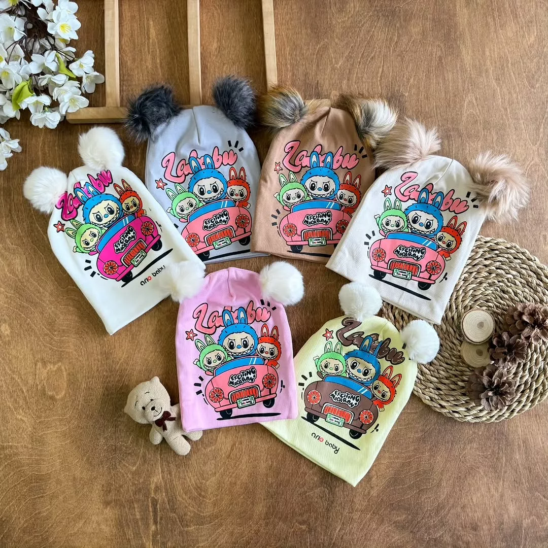 کلاه پوم دار لبوبو سایز 1،2 کد 5740