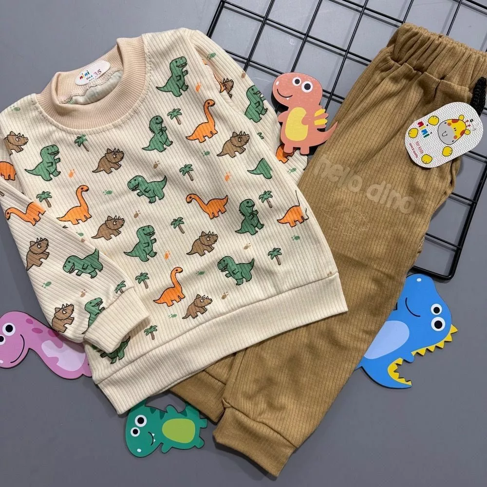 بلوز شلوار کبریتی تمام چاپ دایناسور سایز ۳۵،۴۰ کد ۵۷۹۲