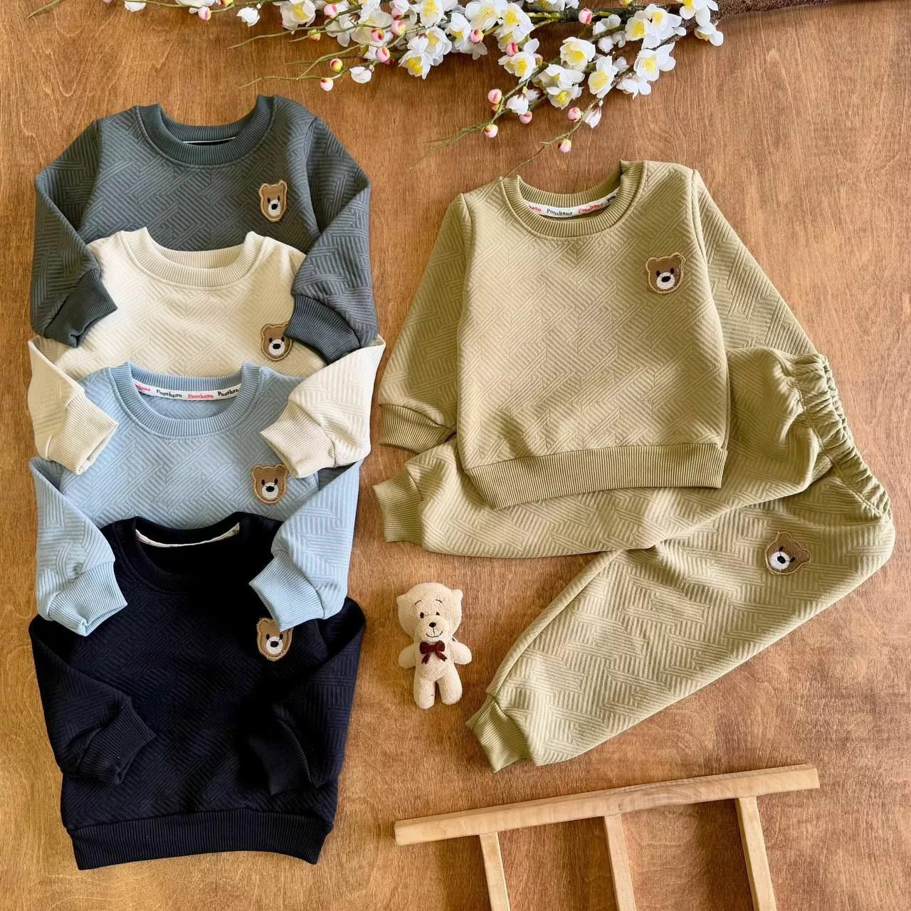 بلوز شلوار ژاکارد راه راه سایز ۳۵ تا ۴۵ کد ۵۷۹۹