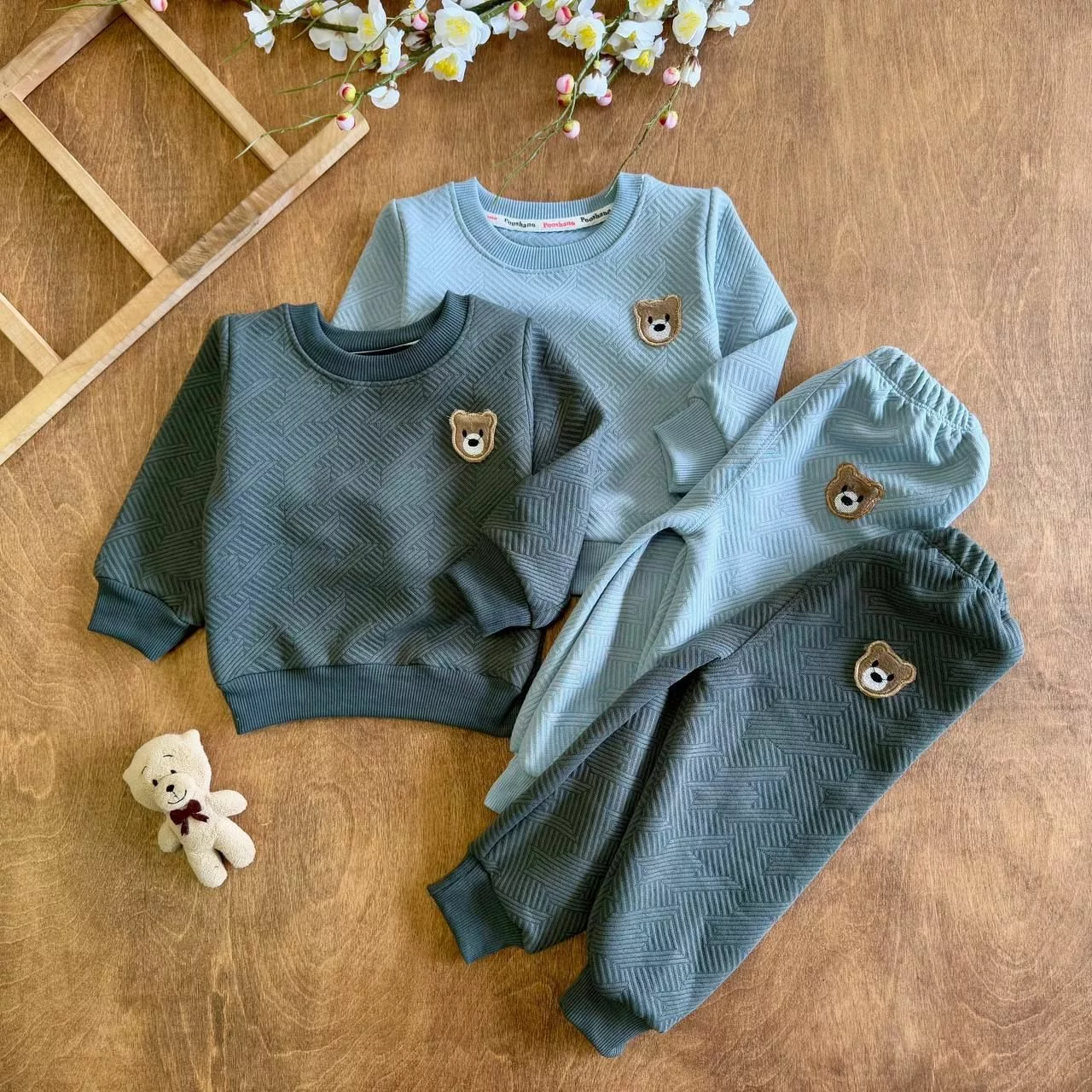 بلوز شلوار ژاکارد راه راه سایز ۳۵ تا ۴۵ کد ۵۷۹۹