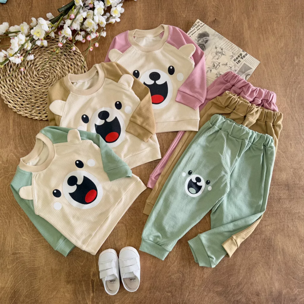 بلوز شلوار کبریتی خرس گوش دار خندان سایز ۳۵،۴۰ کد 5759