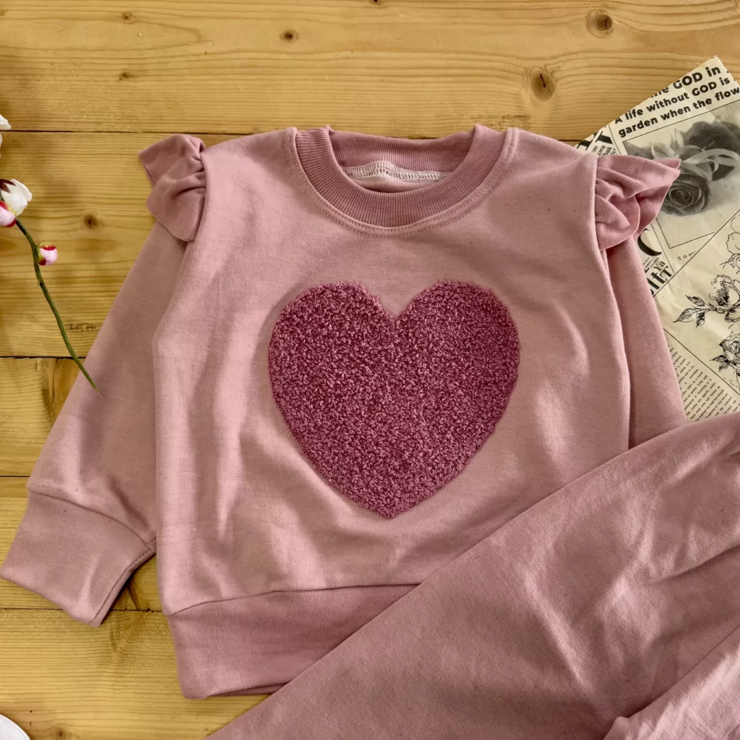 بلوز شلوار کالباسی طرح قلب پولیشی کد 5765