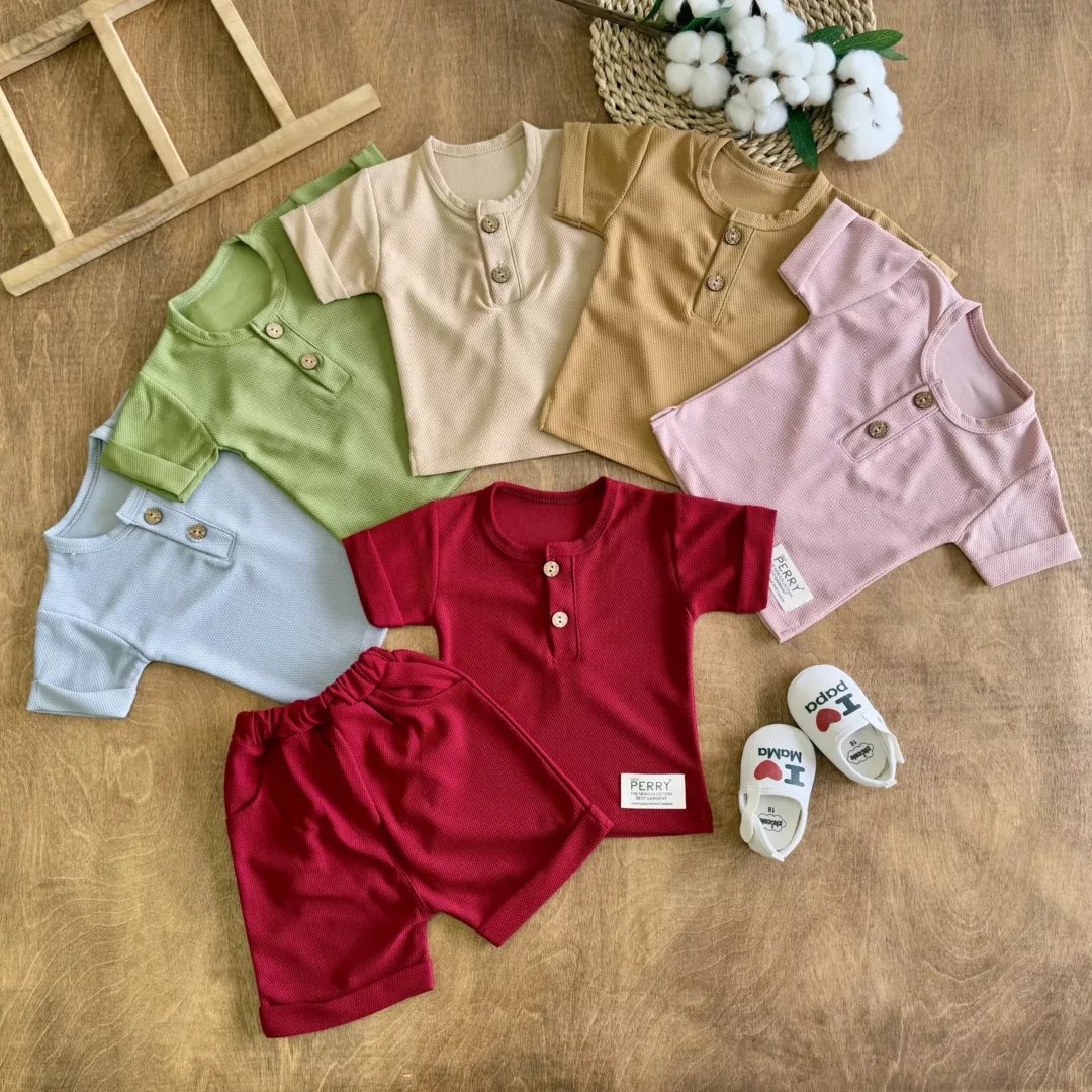 تیشرت شلوارک بیسکویتی دکمه دار perry سایز 1 تا 3 کد 5786