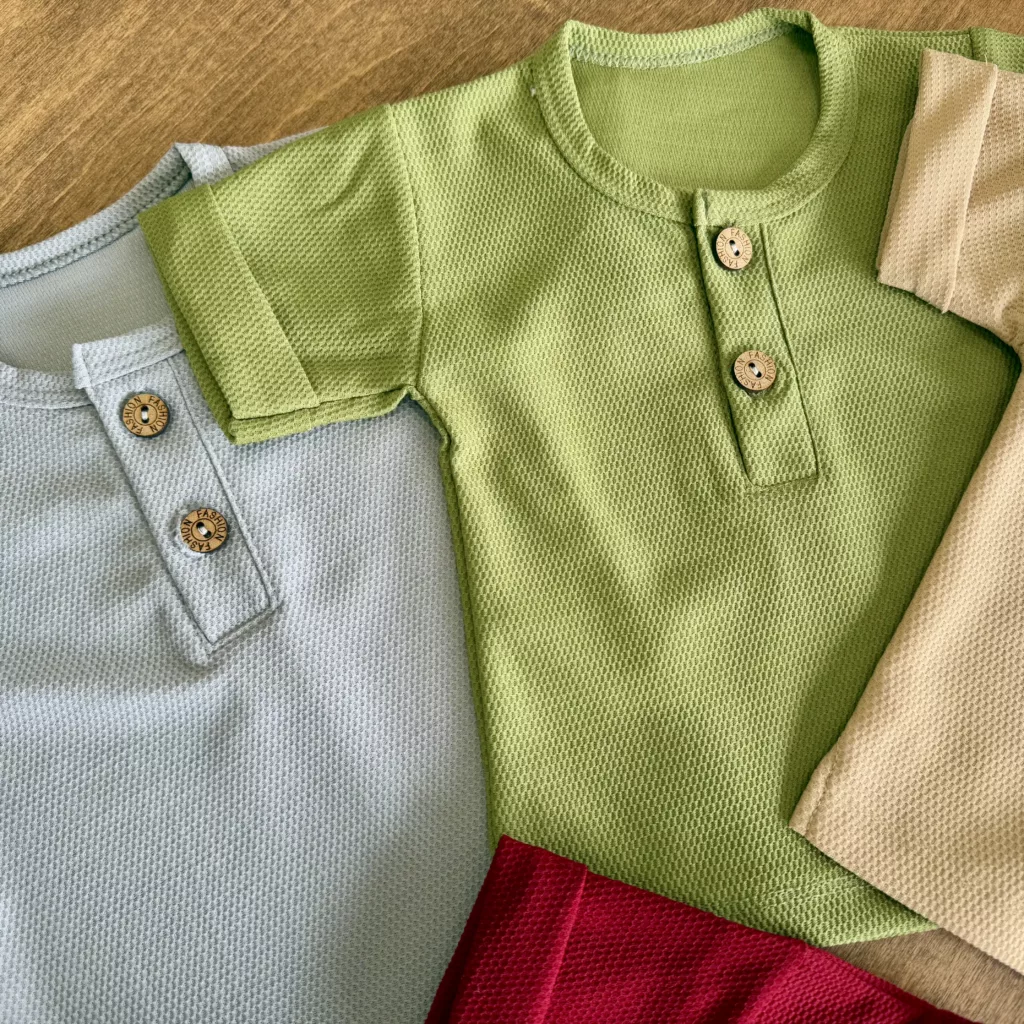 تیشرت شلوارک بیسکویتی دکمه دار perry سایز 1 تا 3 کد 5786