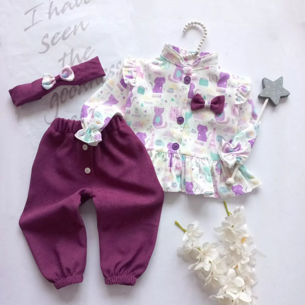 مانتو شلوار مخمل بنفش هددار طرح کیتی کد ۵۷۲۶