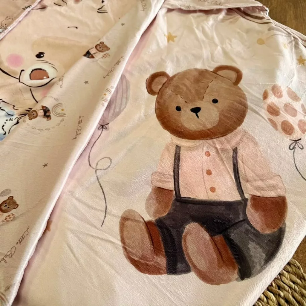 پتو مخمل دورپیچ با تم کرمی کد ۵۷۳۷