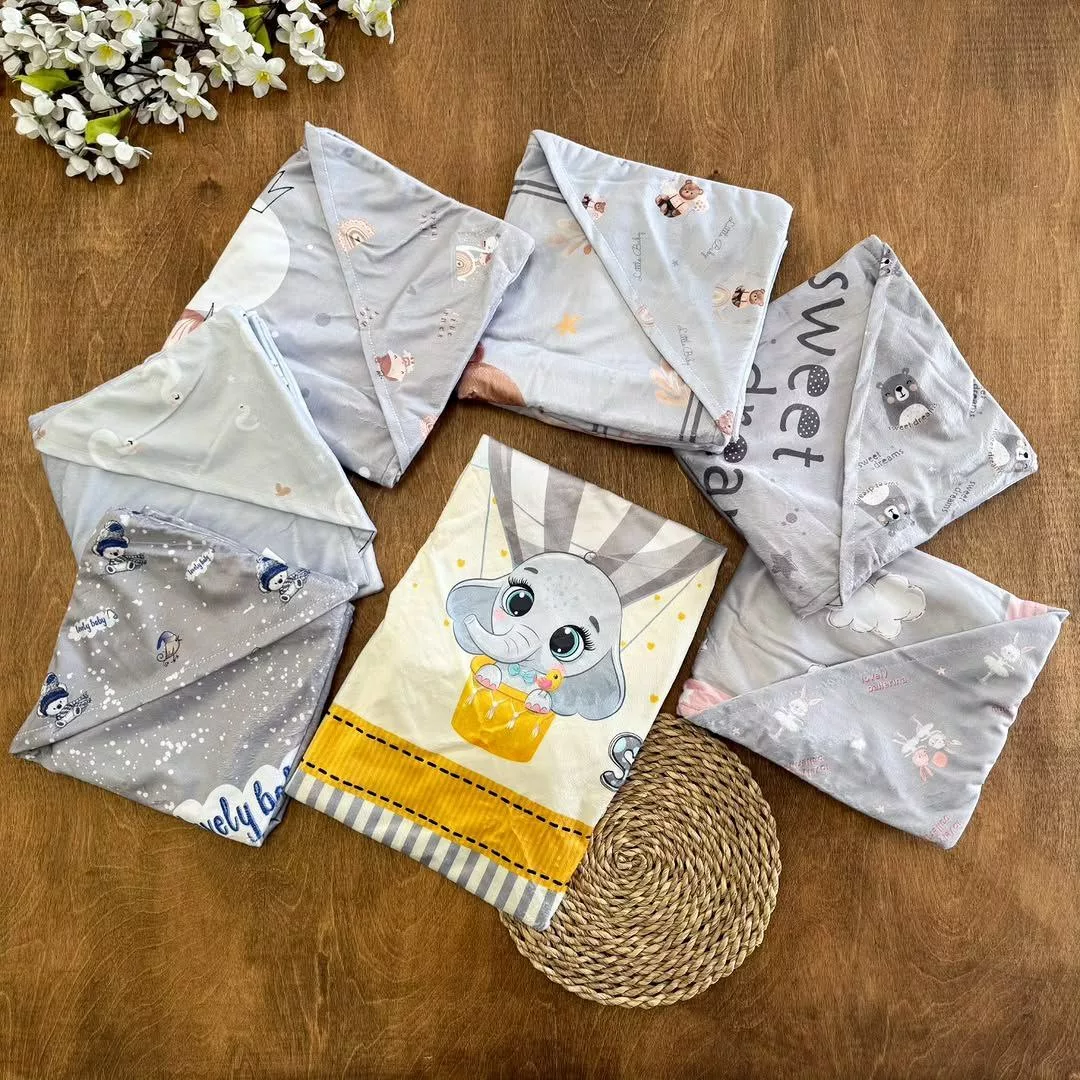 پتو مخمل دورپیچ با تم طوسی کد ۵۷۳۸