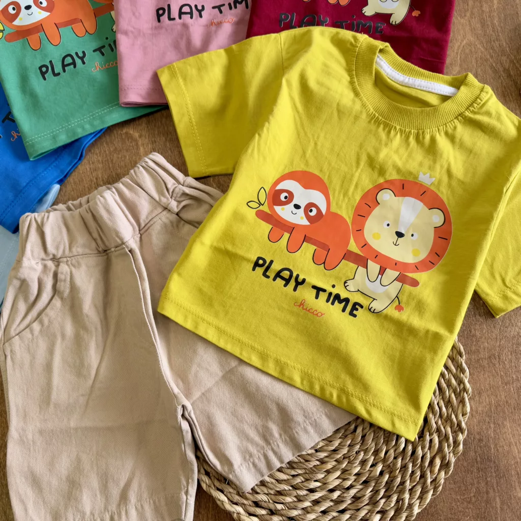 تیشرت شلوارک کتان شیر و تنبل درختی سایز ۳۵،۴۰ کد ۵۸۰۳