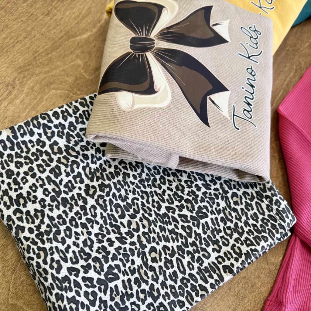 بلوز شلوار فانریپ پلنگی پاپیون سایز 50،55 کد 5842