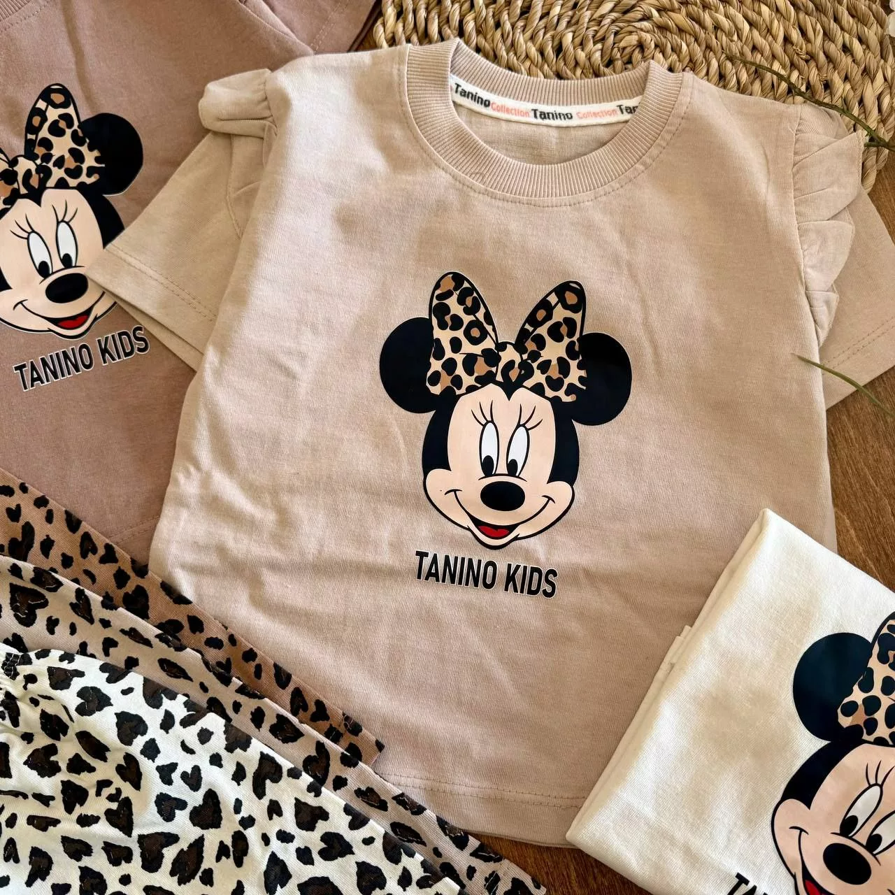 تیشرت شلوارک چیندار مینی موس پلنگی سایز ۴۰ تا ۵۵ کد ۵۸۴۹