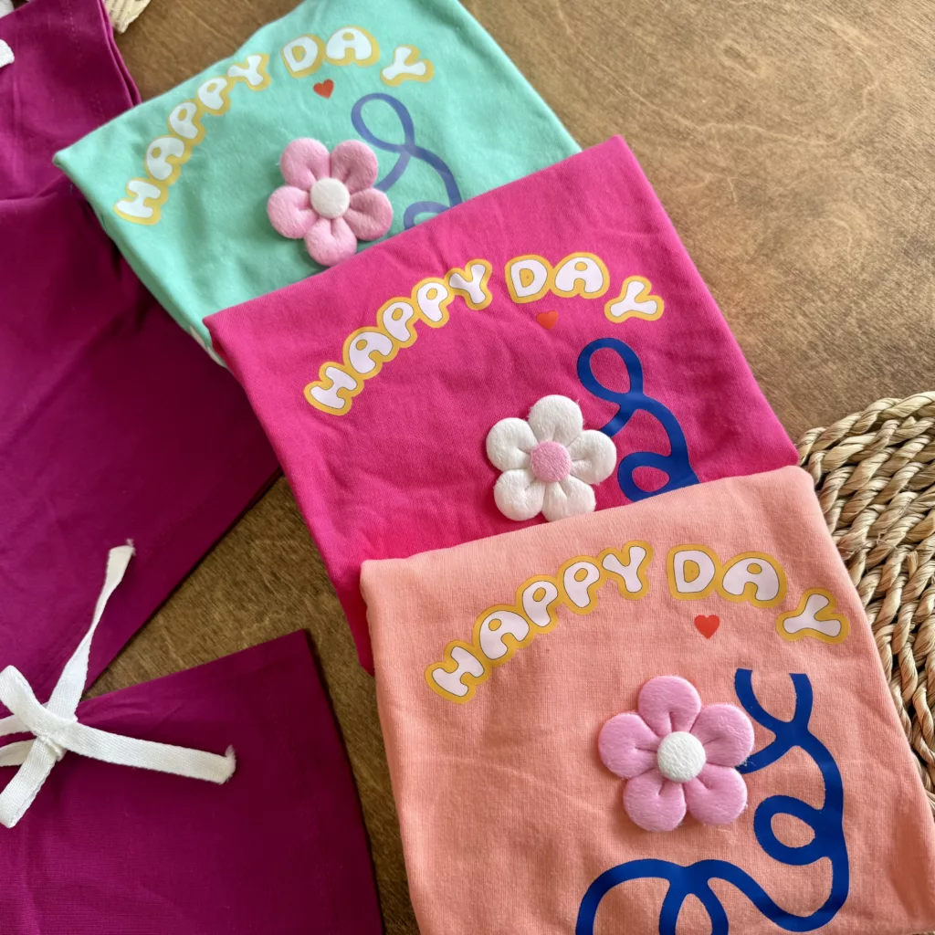 کراپ رگلان و شلوارک نواردار گل برجسته happy day کد 6115