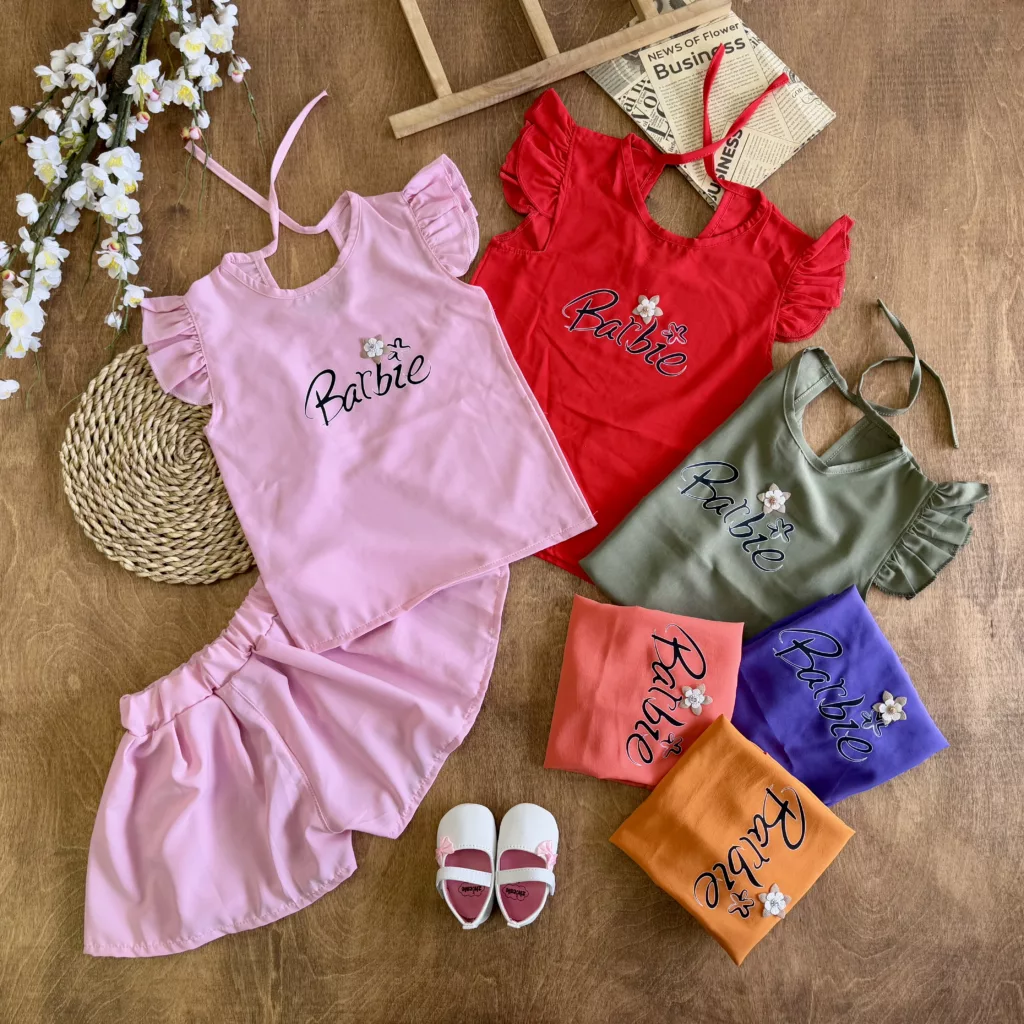 تاپ شلوارک دامنی گل برجسته Barbie سایز 45،50 کد 6283