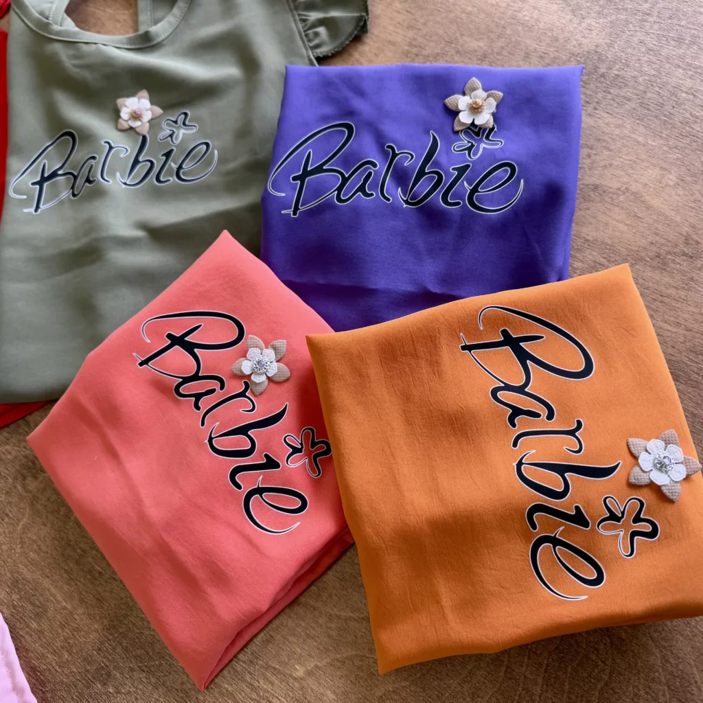 تاپ شلوارک دامنی گل برجسته Barbie سایز 45،50 کد 6283