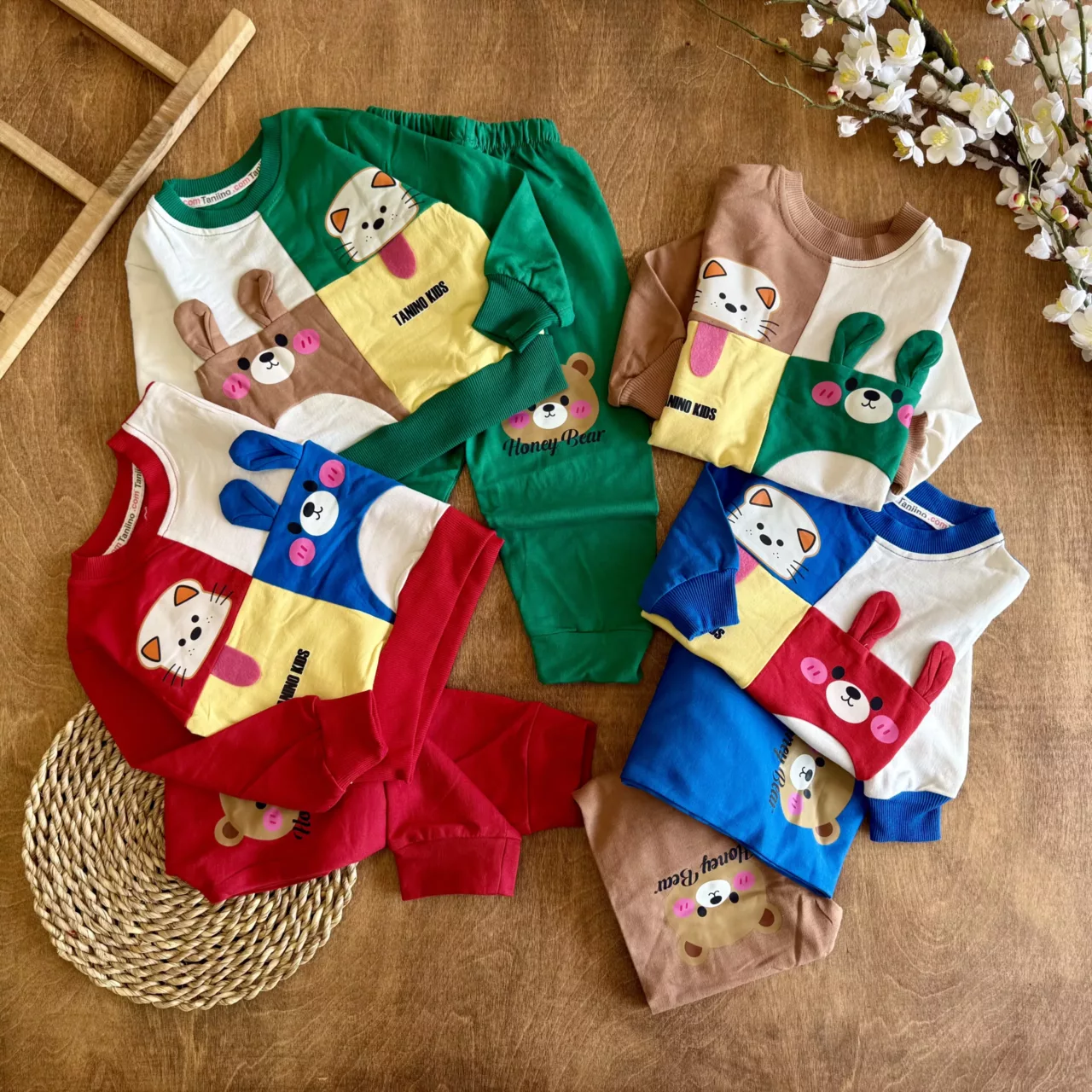 بلوز شلوار چهار رنگ گربه خرس گوش برجسته کد 6842