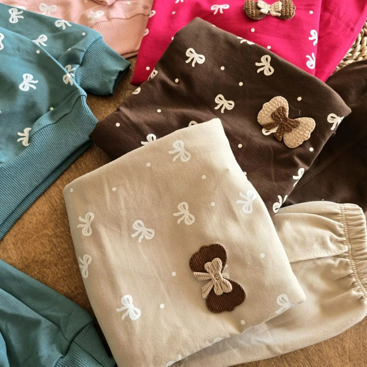 بلوز شلوار چین دار پاپیون برجسته (NS) سایز 35 تا 45 کد 6864