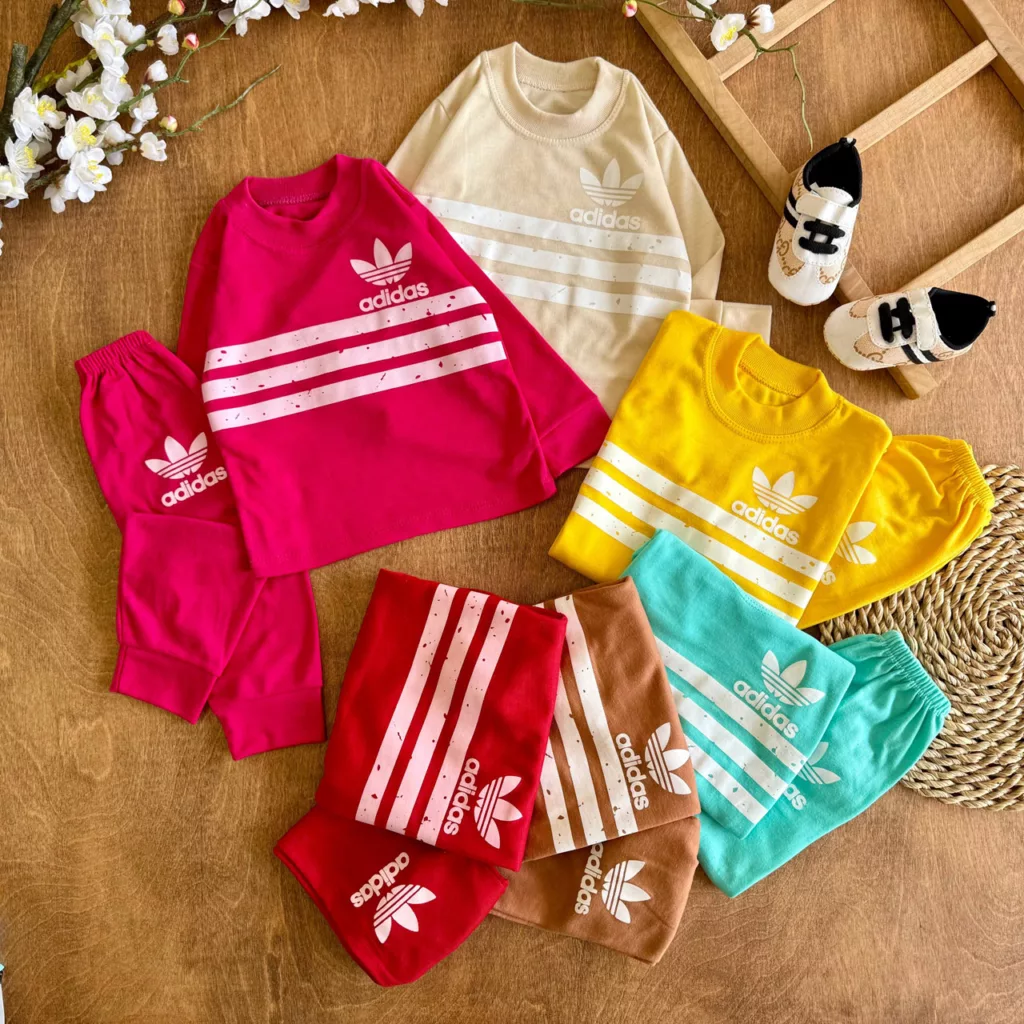 بلوز شلوار سه خط adidas سایز 4 تا 6 کد 6971