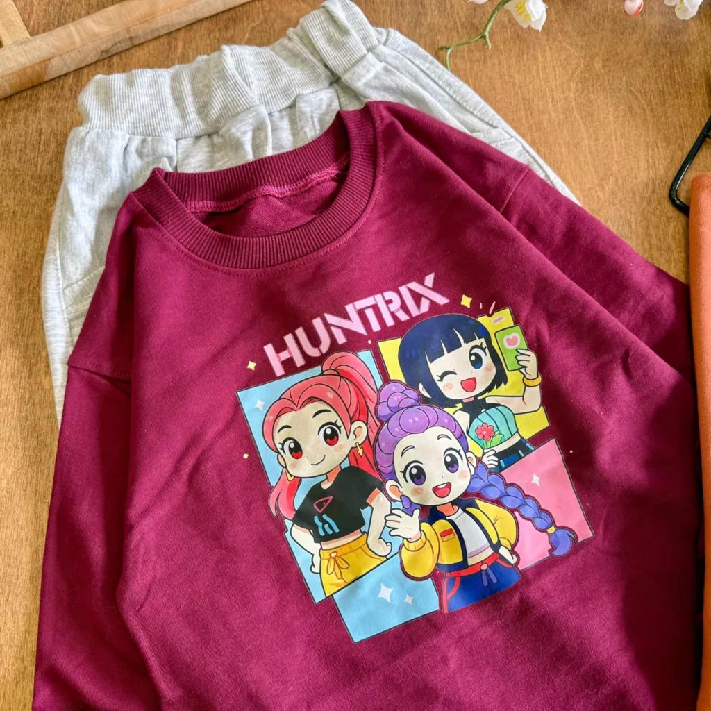 بلوز شلوار سه دختر Huntrix سایز 45،50 کد 7081